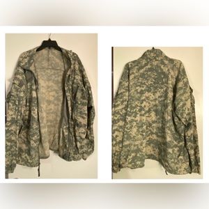 Military long sleeve weather equip jacket size is a XL-Long